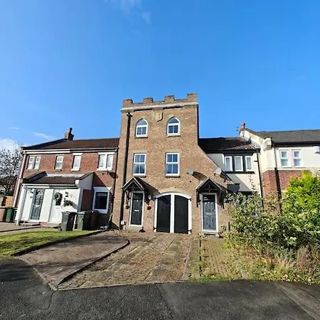 The Castle Villa Killingworth Exterior photo